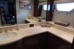 Vanitys-Boat-Bathrom